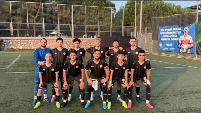 Körfez Gençlerbirliği futbol takımları doludizgin ilerliyorlar